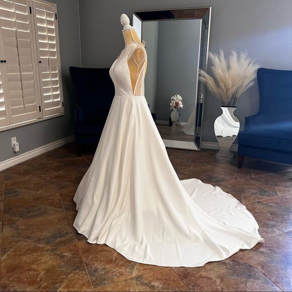 ESSENSE OF AUSTRALIA WEDDING DRESS CLEAN DOVE SATIN BALLGOWN SHEER BACK SIZE 12 - Picture 10 of 16